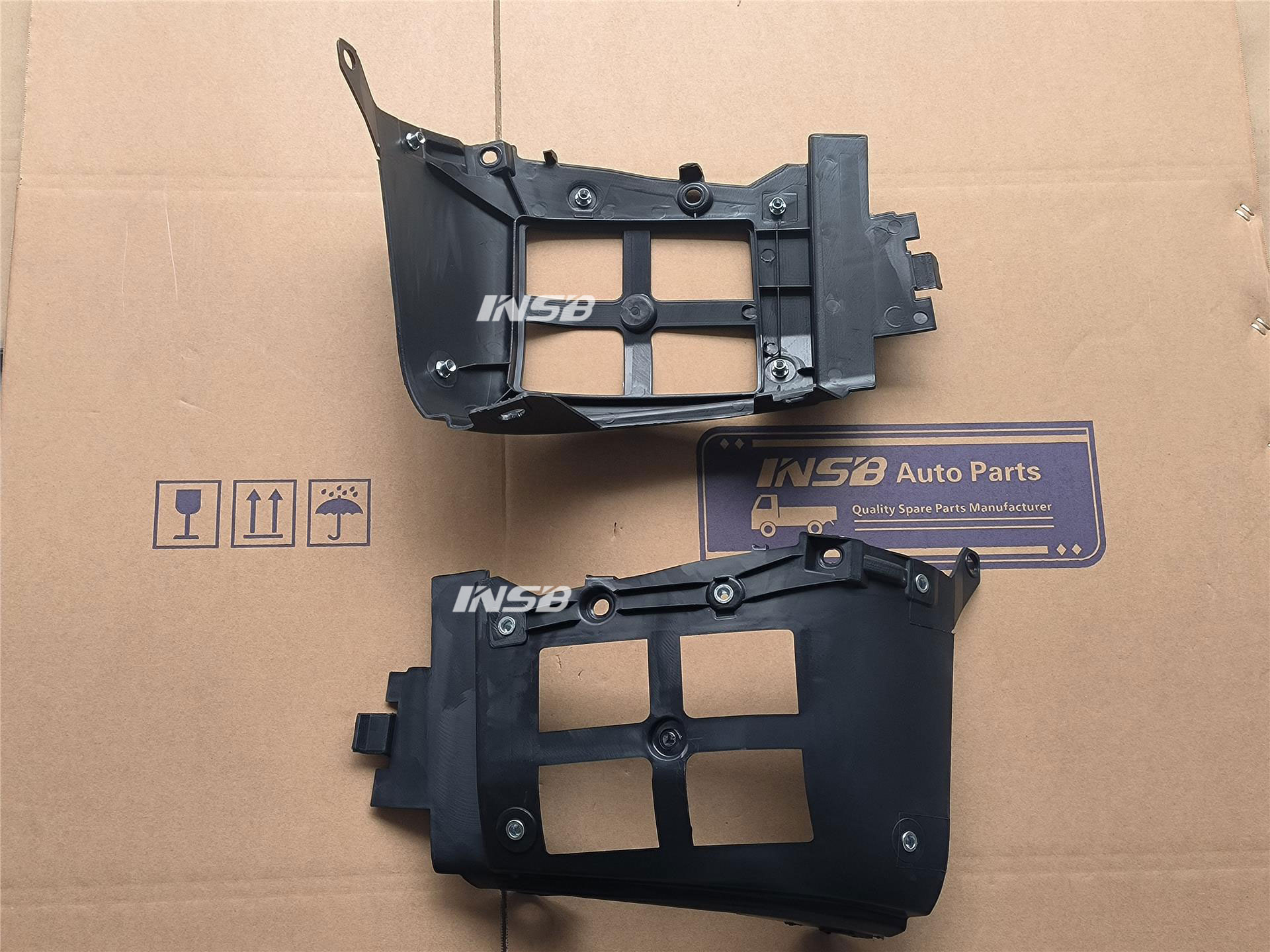 7482376967 7482376965 BUMPER CORNER BRACKET RH/LH For RENAULT T Range T Series INR5062 INR5063