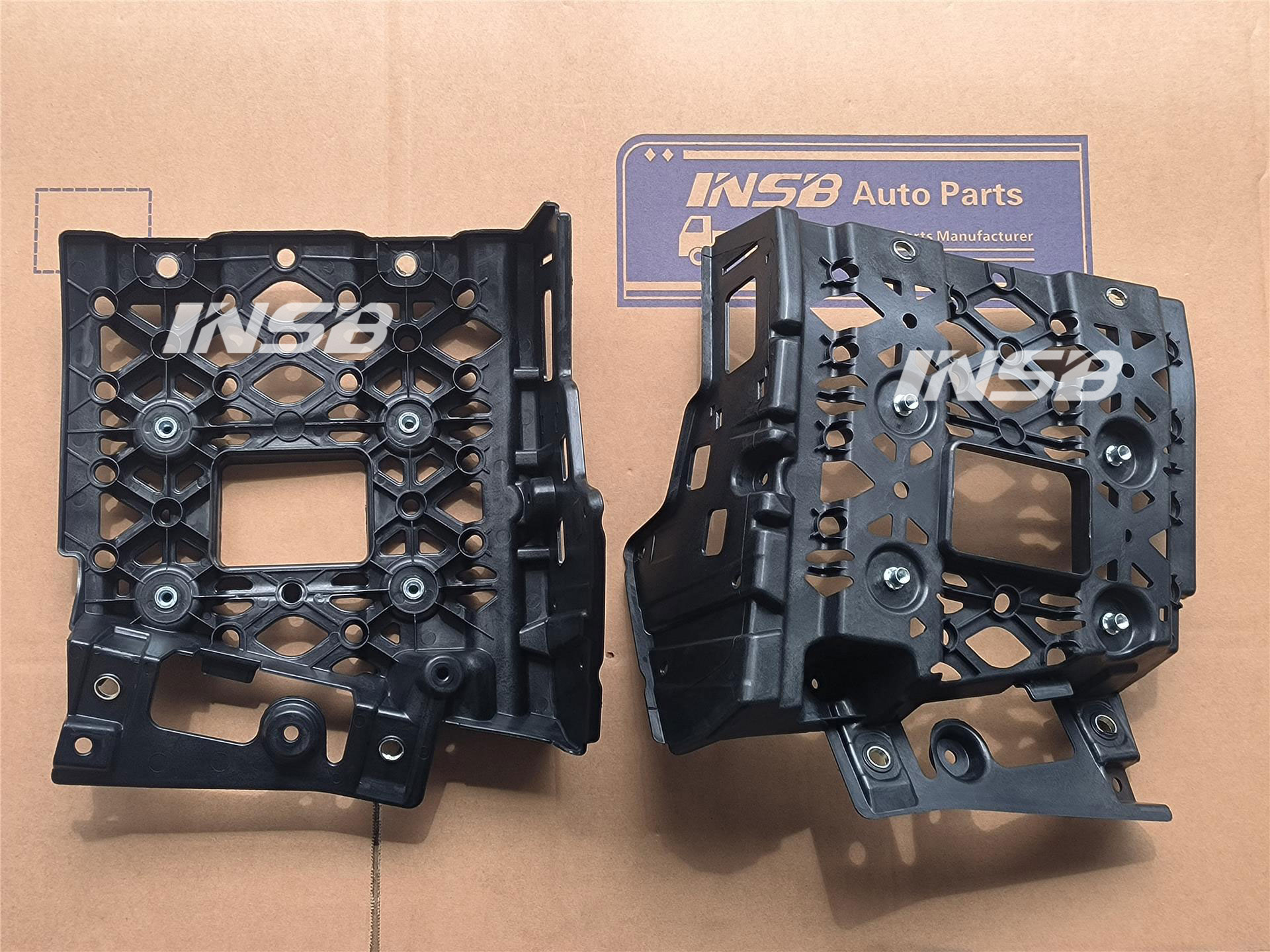 7482587401 7484161375 7482275642 7484539338 7482560239 STEP PANEL BRACKET RH/LH For RENAULT T Range T Series INR5083 INR5084