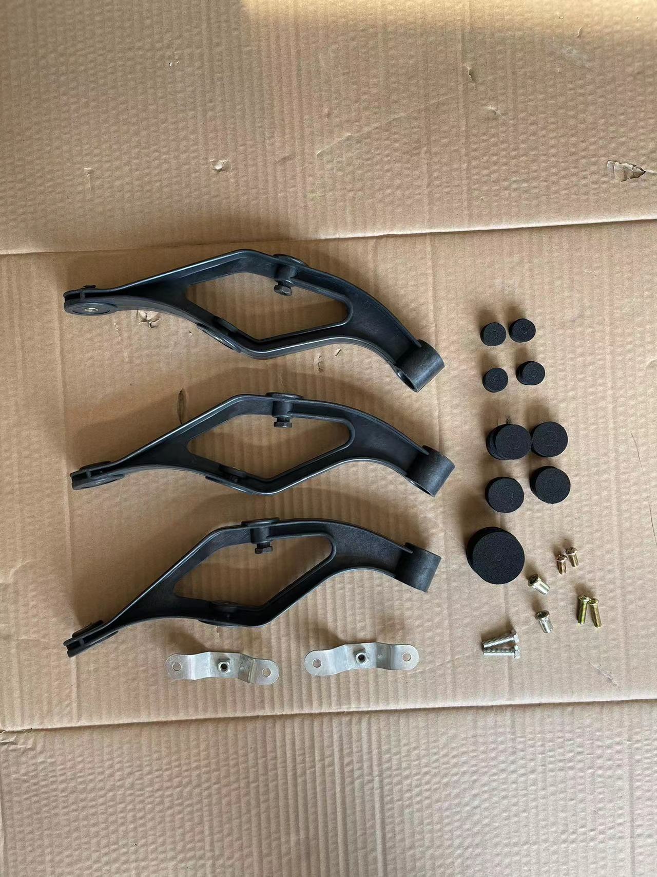 9738112014 9738101514 SUNVISOR BRACKET FOR BENZ AXOR VERS.1/2 TRUCK PARTS FOR MERCEDES BENZ TRUCK PARTS INMB4121