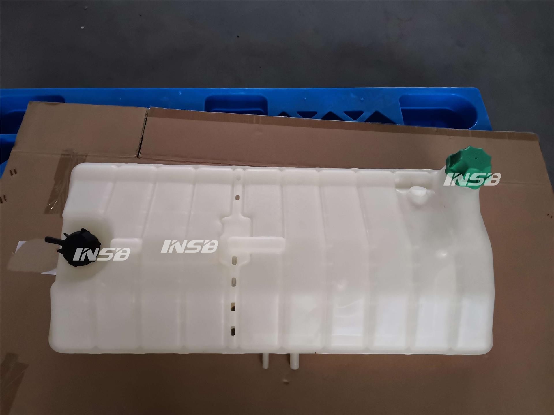 81061026201 81061026098 8161026086 SUB WATER TANK for MAN TGA truck par t INM1069