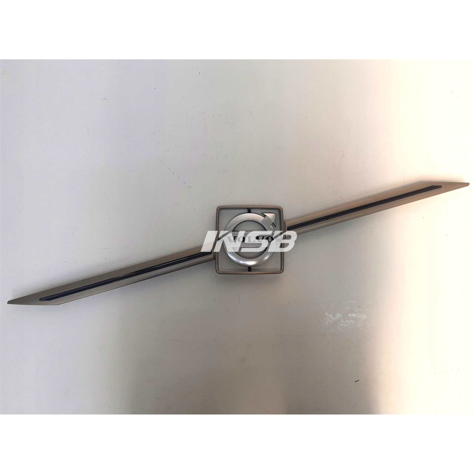 82067089 20748383 GRILLE EMBLEM MARK for VOLVO FE FL VM truck parts INV7054