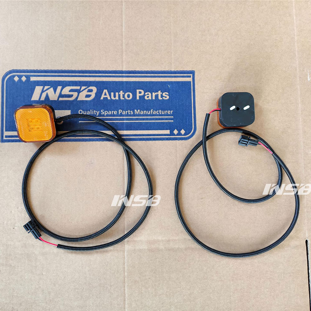 81252606104 81252606101 Side Lamp for Sinotruk HOWO Truck Shacman Truck Parts INHW01021