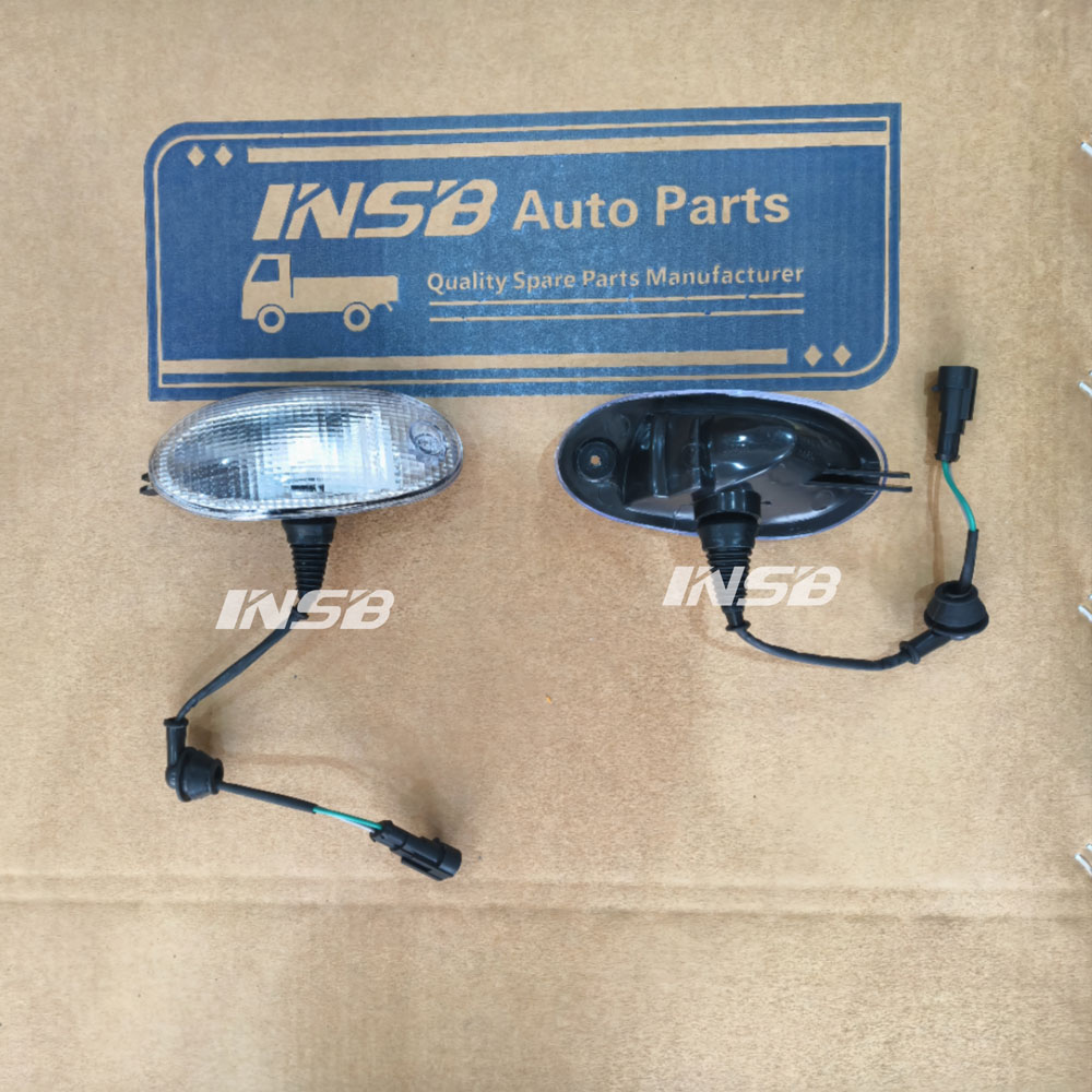 3800-300037 3800-300038 Sunvisor Lamp for Hongyan Truck Parts INHY01014